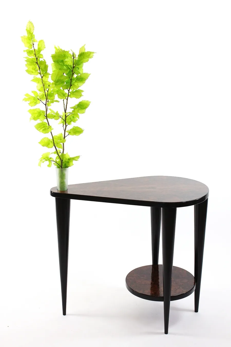 obrazek 9 Rzeźbiarski stolik kawowy Mid-Century Modern z czeczotą orzecha amerykańskiego i szklanym wazonem – handmade Polska