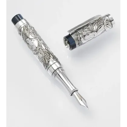 Zdjęcie Śliczne pióro wieczne z koniem