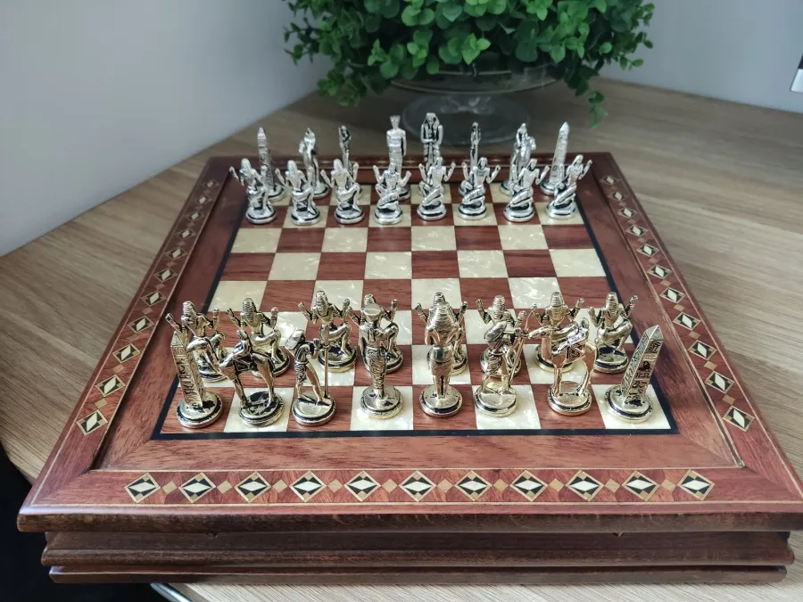 obrazek 1 Plansza z egipskimi figurami do gry w szachy - Helena Woodart
