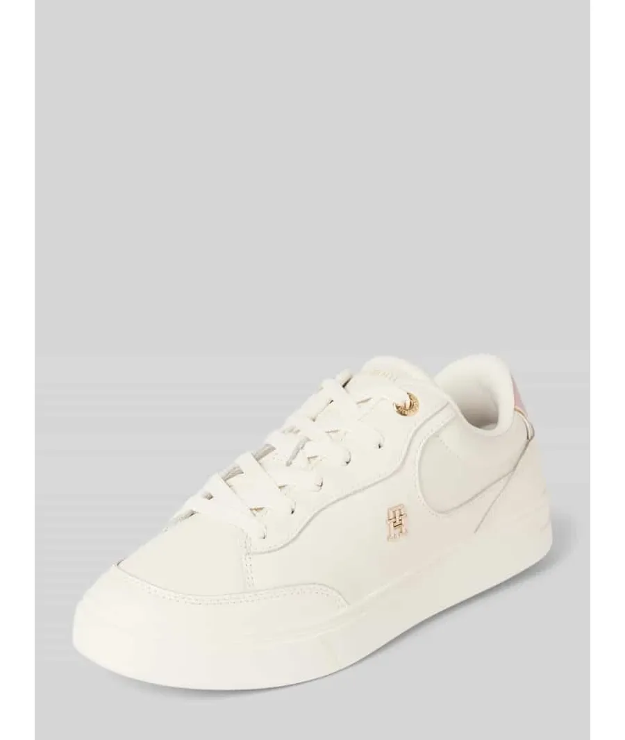 obrazek 1 Tommy Hilfiger Sneakersy Essential Chic Court Sneaker FW0FW08322 Biały