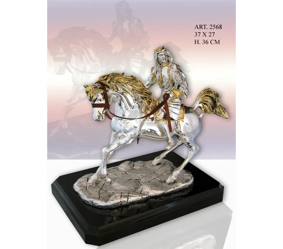 obrazek 1 Piękna figura jeźdzca na koniu z włoch