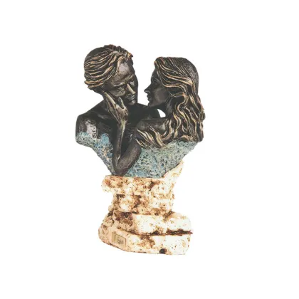 Zdjęcie Przepiękna rzeźba kobiety i mężczyzny