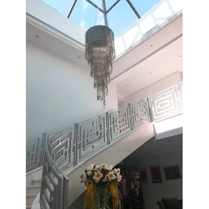 Zdjęcie Ekskluzywna sufitowa lampa wykonana ze szkła murano - prosto z Włoch