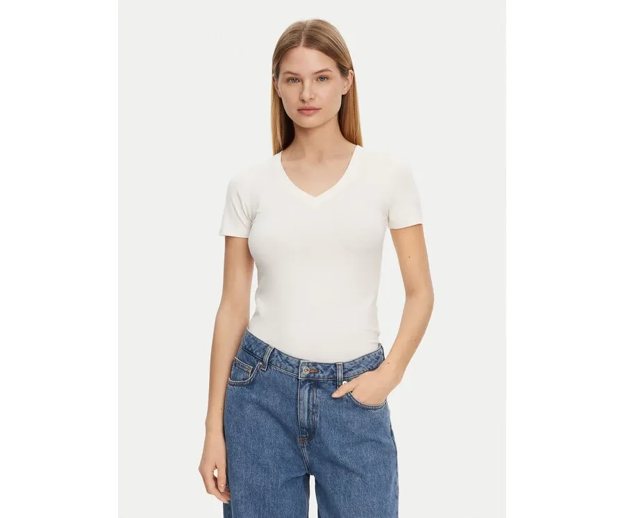 obrazek 1 Guess T-Shirt O5GI00 KBBU1 Écru Boxy Fit