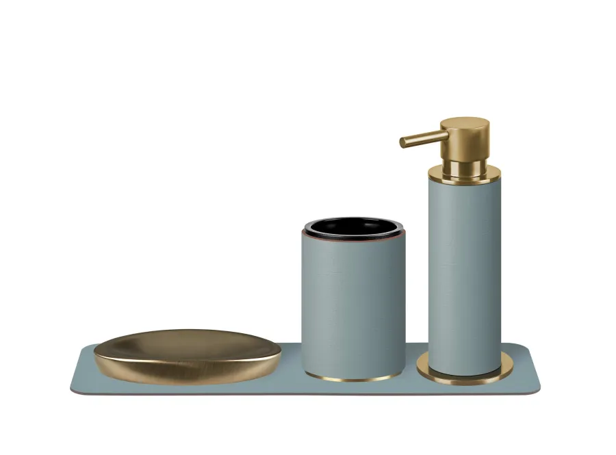 obrazek 2 Stylowy złocony dozownik Ø7xH19 cm ze skórzanym jasnoniebieskim korpusem