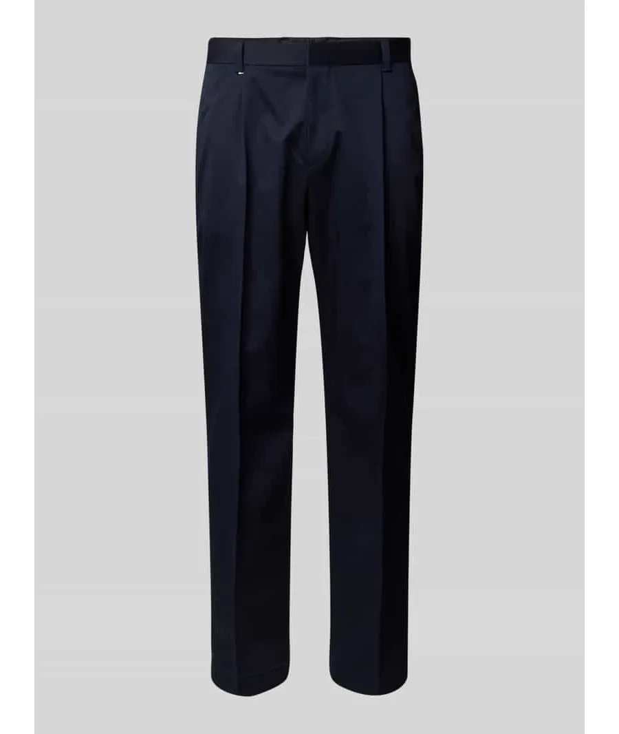 obrazek 1 Spodnie do garnituru o kroju tapered fit z zakładkami w pasie model ‘Perin’
