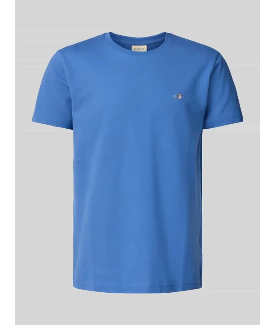 obrazek 1 T-shirt o kroju slim fit z wyhaftowanym logo