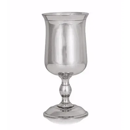 Zdjęcie Oryginalny kielich o tulipanowym kształcie – niezapomniany prezent dla niego lub dla niej