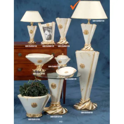 Zdjęcie Zdobnicza ceramiczna lampa do salonu