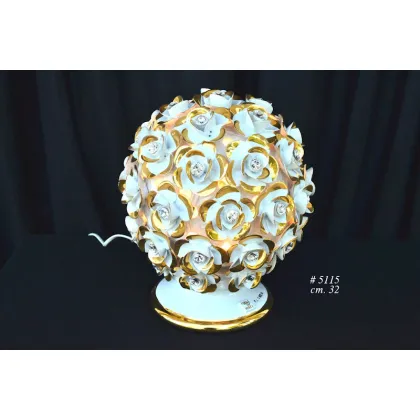 Zdjęcie Podświetlana lampa z róż