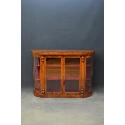 Zdjęcie Elegancka odrestaurowana gablota z wiktoriańskiego orzecha