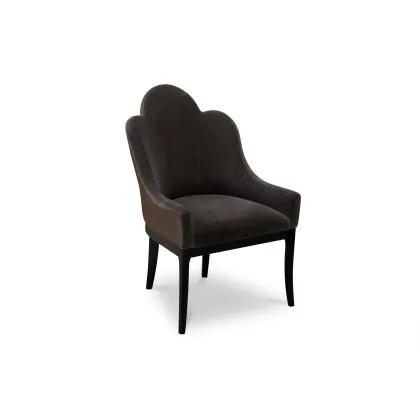 Picture A prestigious dinner chair
