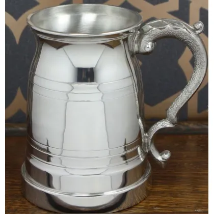 Zdjęcie Idealny upominek dla miłośnika piwa - kufel ze stylowym uchwytem