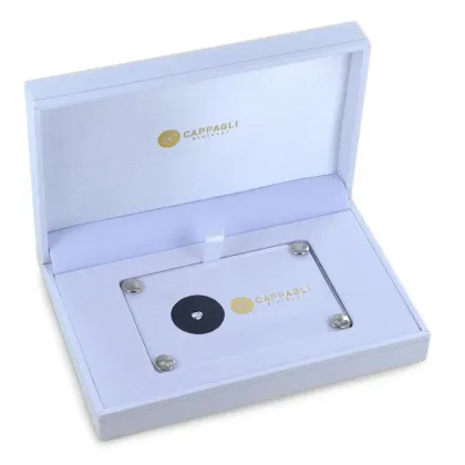 Picture Heart-cut diamond in a blister weighing 0.15 carats