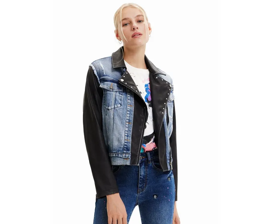obrazek 1 Desigual Kurtka jeansowa 23SWED49 Niebieski Regular Fit