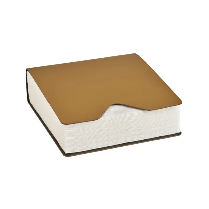 Zdjęcie Stylowy skórzany uchwyt na chusteczki o rozmiarze 13x13xH3,8 cm w kolorze musztardowym