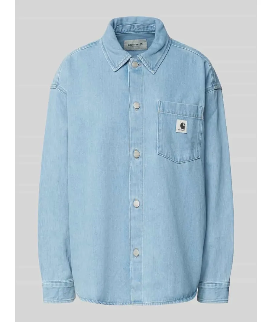 obrazek 1 Bluzka jeansowa o kroju regular fit z kieszenią na piersi model ‘Alta’