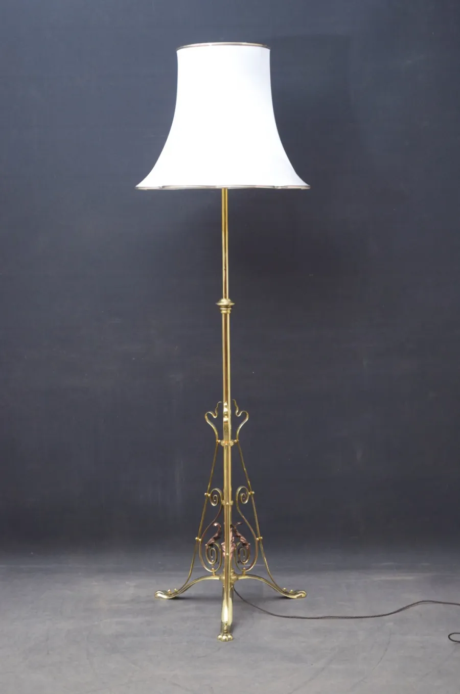 obrazek 9 Elegancka secesyjna mosiężna lampa teleskopowa z 3 słupkami - antyk