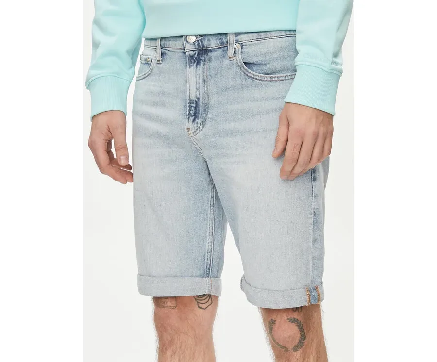 obrazek 1 Calvin Klein Jeans Szorty jeansowe J30J324871 Niebieski Slim Fit