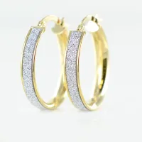 Picture Women's hoop earrings made of yellow gold and glitter