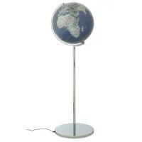 Picture Sojus illuminated globe