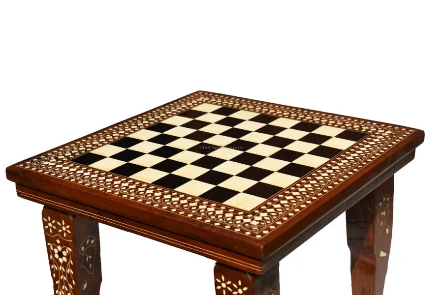 obrazek 3 Charakterystyczny stół do królewskiej gry dla miłośników szachów - The Chess Empire