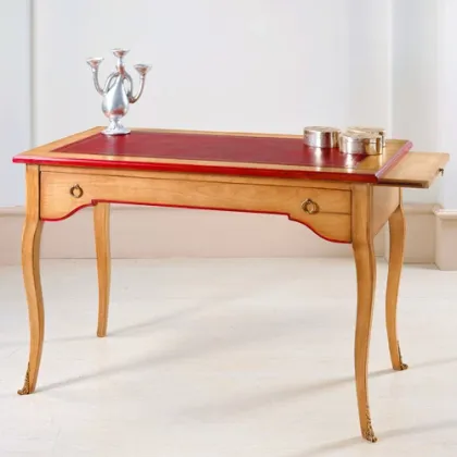 Zdjęcie Biurko ze skórzanym blatem ze złotą dekoracją