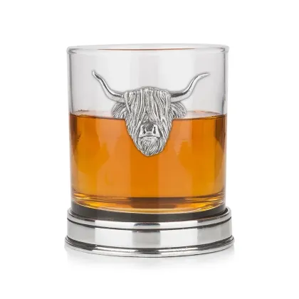 Zdjęcie Stylowy prezent - wyjątkowa szklanka do whisky z górską krową i polerowaną podstawą