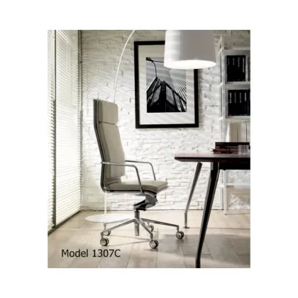 Picture Aluminum and leather office chair