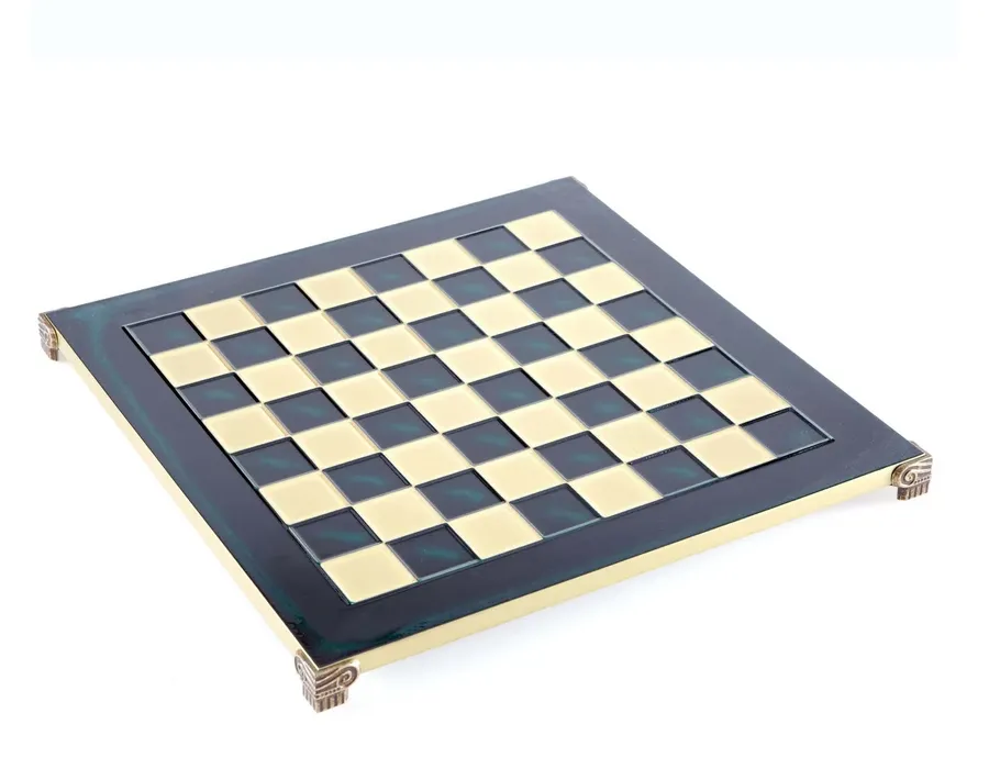 picture 1 Luxurious chessboard – ideal for a present!