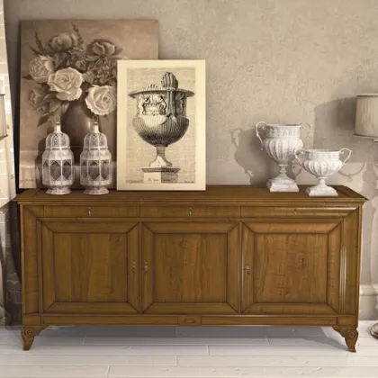 Zdjęcie Antyczna komoda z drewna litego