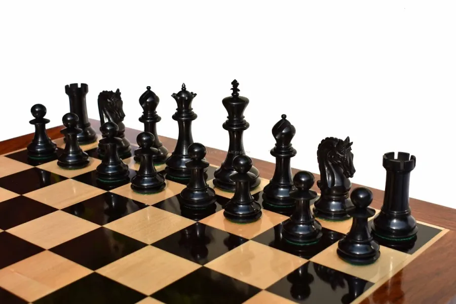 obrazek 11 Wytworny komplet St Joseph do gry w szachy - The Chess Empire