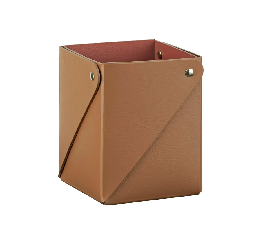 obrazek 1 Pojemnik na przybory 8х8хH10,5 cm w kolorze bursztynowo-brązowym