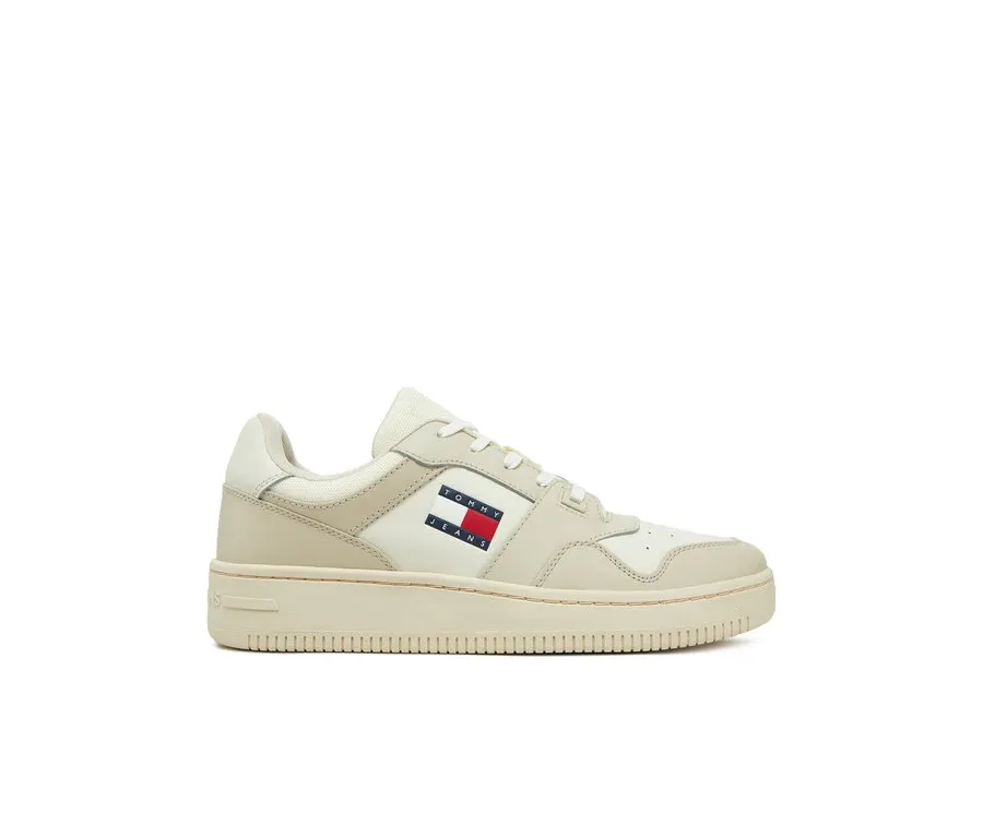 obrazek 1 Tommy Jeans Sneakersy Tjm Retro Basket Ess EM0EM01395 Écru