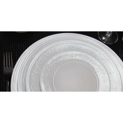 Zdjęcie Piękny i bardzo luksusowy komplet porcelany na stół dla 12 osób - Porcel