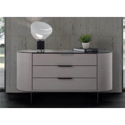 Zdjęcie Niezwykła komoda Iron ze szklanym blatem