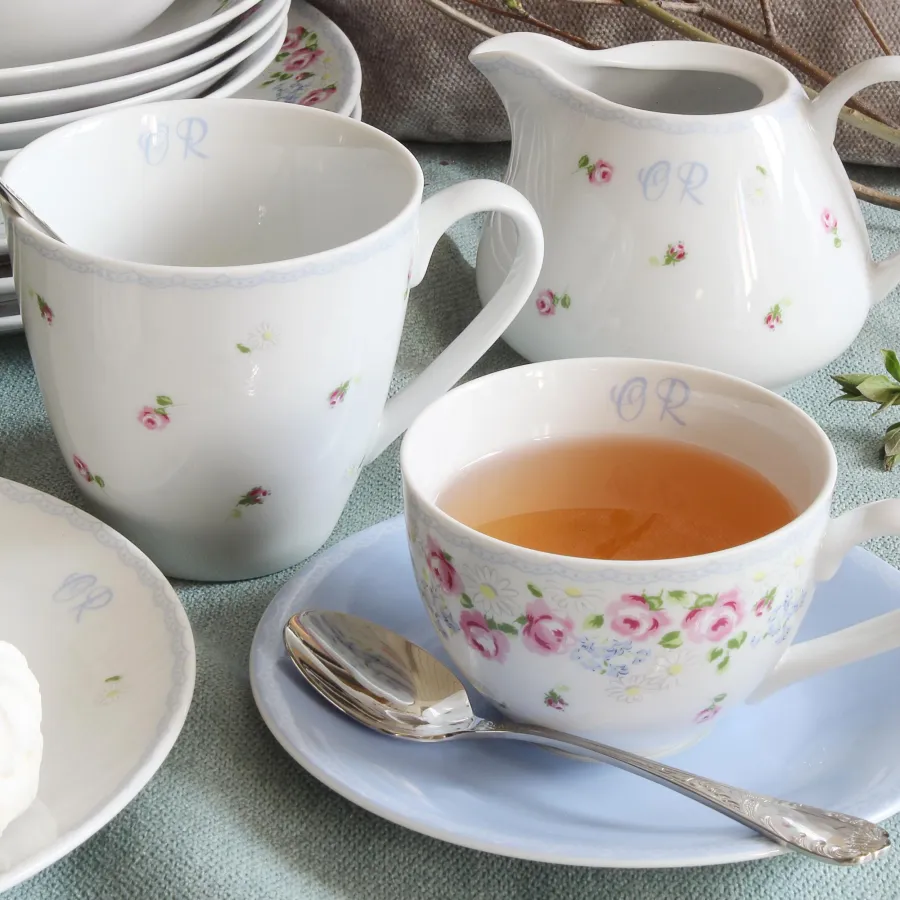 obrazek 3 Piękny stylowy kubek z porcelany z kolekcji RoseLine – wariant 2 – Leander