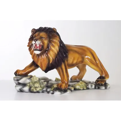 Picture A lion made of ceramics