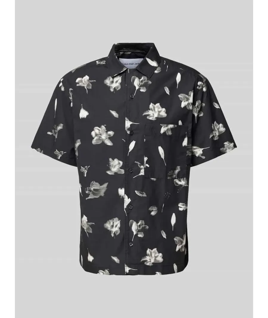 obrazek 1 Koszula casualowa o kroju relaxed fit z kieszenią na piersi