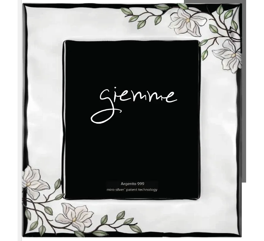 obrazek 1 Srebrna ramka na zdjęcia 13х18 cm zdobiona roślinnym motywem