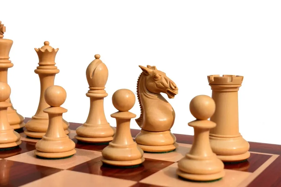 obrazek 6 Klasyczny zestaw szachowy z bukszpanu i padauk - The Chess Empire