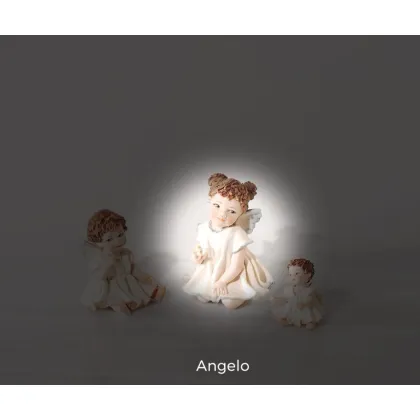 Zdjęcie Porcelanowa figurka klęczącego aniołka - Sibania
