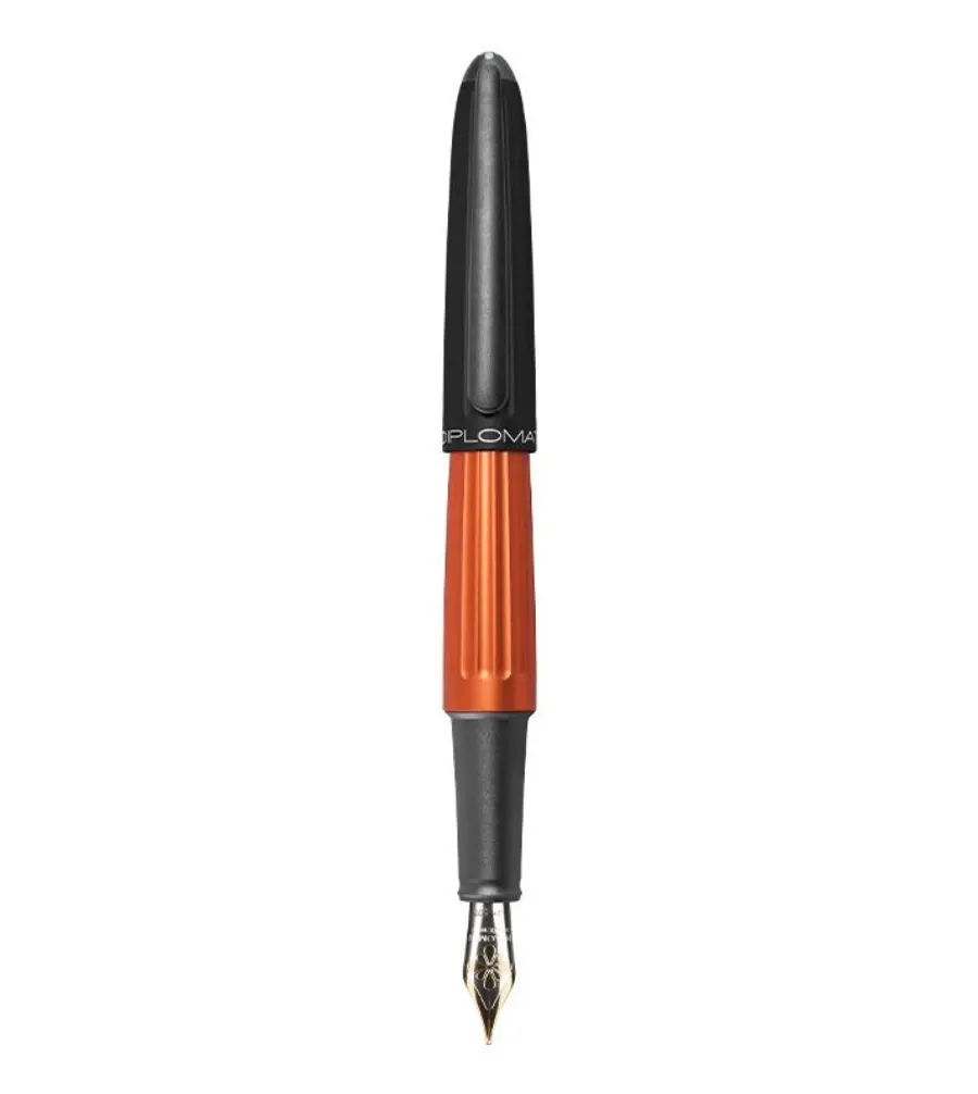 obrazek 1 Pióro wieczne DIPLOMAT Aero czarno/pomarańczowe, 14ct