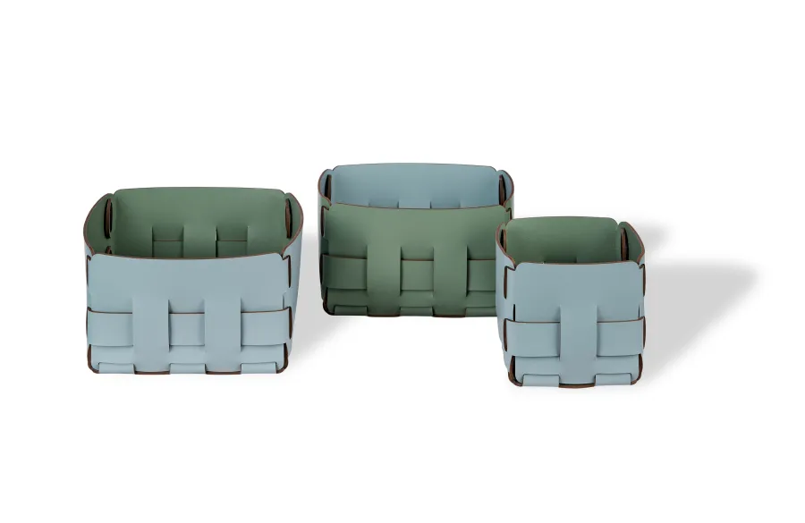 obrazek 4 Wyjątkowy skórzany kosz Bottega 19x19xH13 cm w kolorze pastelowego błękitu