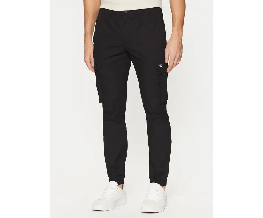 obrazek 1 Calvin Klein Jeans Joggery J30J327614 Czarny Skinny Fit