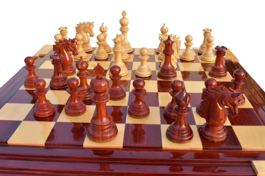 obrazek 7 Stylowa plansza wykonana z drewna + figury do szachów - The Chess Empire
