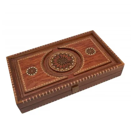 Zdjęcie Zrobiony z litego drewna pakiet