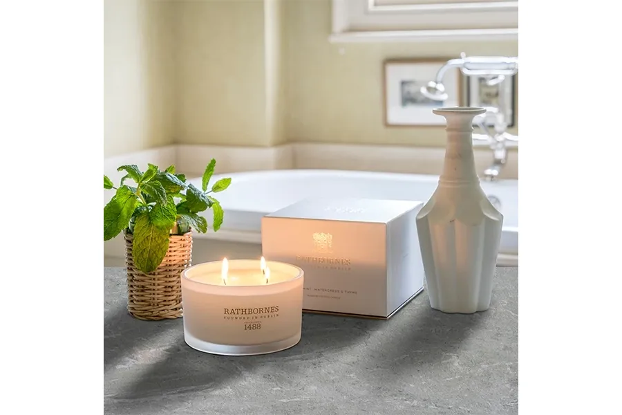 obrazek 3 Naturalna świeca zapachowa Mint&Thyme – Rathbornes 1488