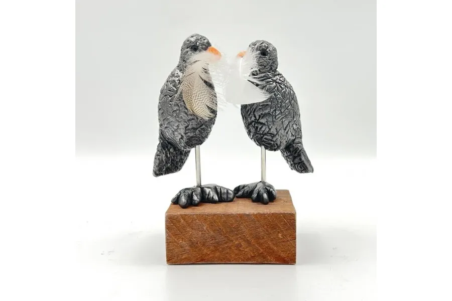 obrazek 1 Elegancka figurka z ceramiki przedstawiająca dwa ptaszki - lukususowy prezent dla wyjątkowej osoby