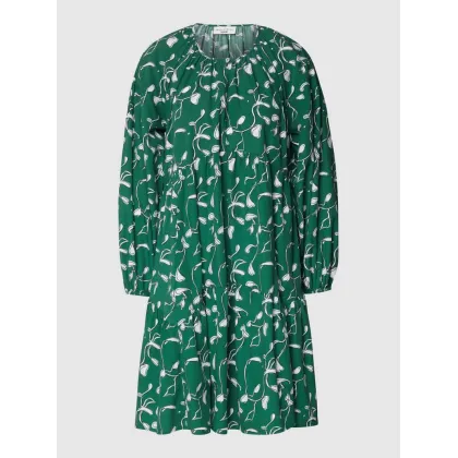 Zdjęcie Sukienka o długości do kolan ze wzorem na całej powierzchni